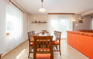 Amazing Home In Prozor With Kitchen 