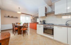 Amazing Home In Prozor With Kitchen