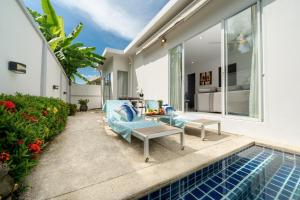 2 Bedrooms Villa in Rawai - v6 t