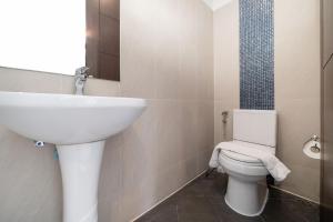 2 Bedrooms Villa in Rawai - v6 t