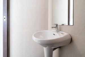 2 Bedrooms Villa in Rawai - v6 t