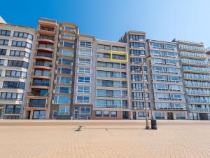 Spacious apartment on the seafront