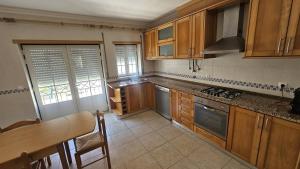 SURFANDO NO BALEAL 8 pessoas