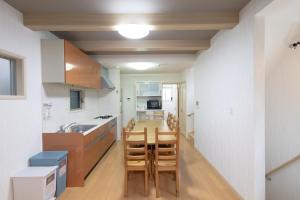 고베 LN19 Nouvell Maison 2024年open三宮駅徒歩8分駐車場付20名宿泊可能な4LDK貸切ハウス 3성급 숙소 로비