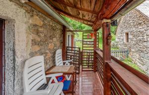 Pine Hill Holiday House