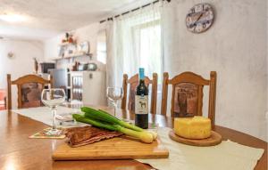 Pine Hill Holiday House