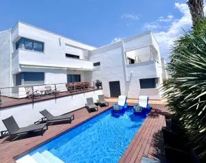 R64 Deluxe Villa Déjà Vu - Calafell