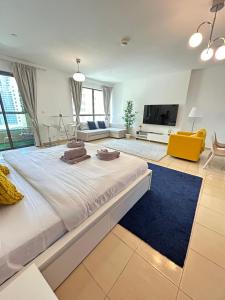 Prime Spacious Studio with Vibrant Vibes in JBR By SWEET HOMES