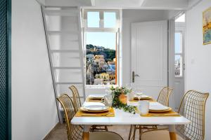 Annikas Port View-1st Floor