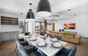 Nice Home In Zaboric With Wifi