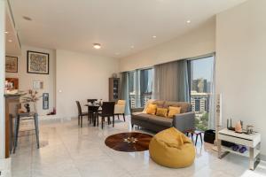 Easy access to Metro - 1BR in Central Park, DIFC - Allsopp&Allsopp