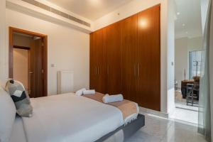 Easy access to Metro - 1BR in Central Park, DIFC - Allsopp&Allsopp