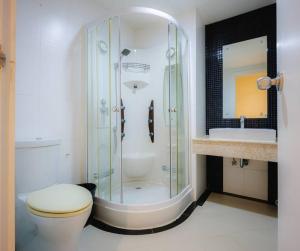 Seaview Condo with Large Pool - BAP1