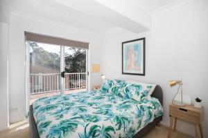 Denhams Beach side holiday apartment