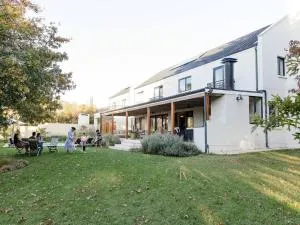 Yonder Hill Accommodation - Helderberg College