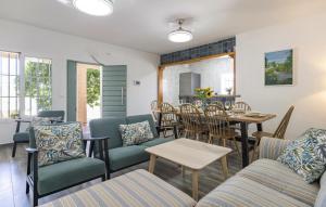 Cozy Home In Villanueva Del Río Y M