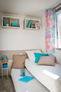 Campings Camping Domaine de la Ville Huchet : photos des chambres