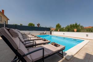 Villa Lungomare with private pool
