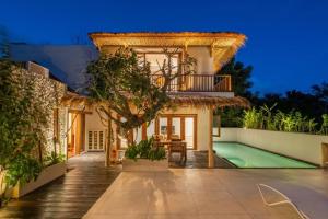 Tropical 3BR Villa Dona 8min to Beach By OriVista