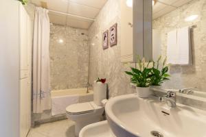 APARTAMENTO ADULTOS CENTRO N V 1 free parking