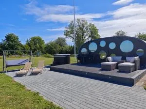 Privaatne 180 kraadise merevaatega maja ja saun - Laevaranna