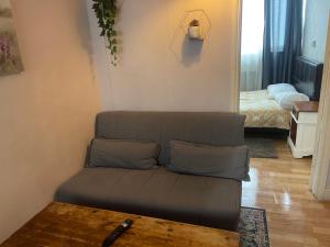 Lovely 1 bedroom flat 5 minutes walk from station