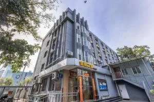 Golden Inns Chain Hotel Beijing JianGuomen 金泰之家北京站店 - 廊坊
