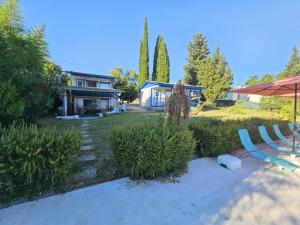 SEAFRONT BUNGALOW with POOL 