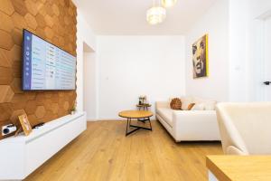 Happy People Plovdiv 1-BD Apartment - White by Flat Mаnager