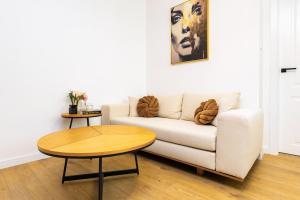 Happy People Plovdiv 1-BD Apartment - White by Flat Mаnager