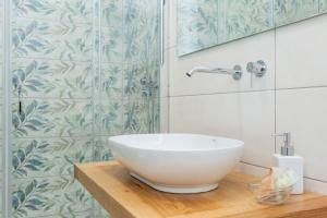 Mariposa Rooms img14