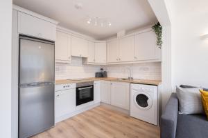 Luxury Modern PENTHOUSE, City Centre, SLEEPS 6