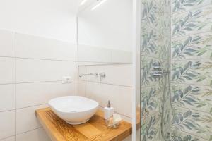 Mariposa Rooms img42