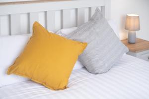 Luxury Modern PENTHOUSE, City Centre, SLEEPS 6