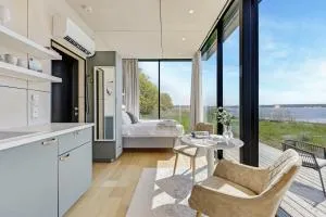 Tiny Marienholm - Nõva