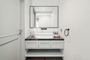 Mahadara by Kozystay - Paskal