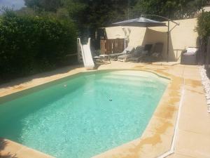 Villas Maison gemenos piscine proche plage 9 couchages clim marseille : photos des chambres