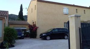 Villas Maison gemenos piscine proche plage 9 couchages clim marseille : photos des chambres