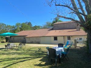 Appartements Maison de campagne en pierres 4 personnes : photos des chambres