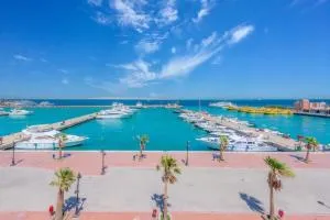 شقه بمارينا الغردقه - Obour