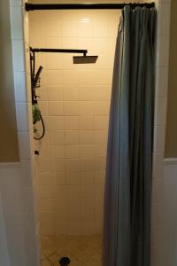 Lofty Dreams B&B, studio near Disney & Universal