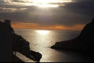 Xlendi Cozy Apartment - Munxar