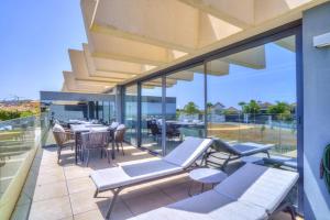 Modern 3B with Spa and Gym