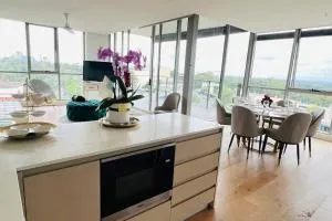 Lindfield steps to train and shopping - Pymble