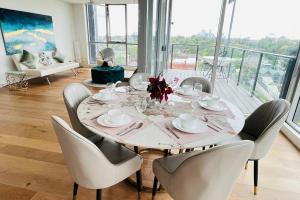 Lindfield steps to train and shopping