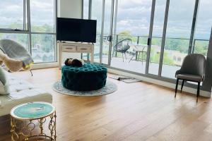 Lindfield steps to train and shopping