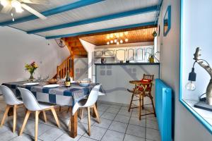 Maisons de vacances LocaLise - M2B - Maison de vacances a la pointe de Lechiagat - Wifi inclus - Draps inclus - Terrain entierement clos - Maison de plain pied : photos des chambres