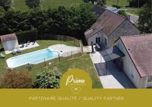 "Villa du Circuit" avec Piscine, 4 Chambres, 4 SDB, à 8 min du circuit, parking et portail électrique - Saint-Parize-le-Châtel