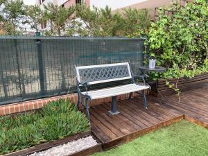 Apto con patio Parking Gratuito Anselmo Solar