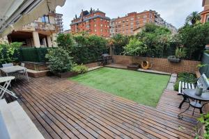 Apto con patio Parking Gratuito Anselmo Solar